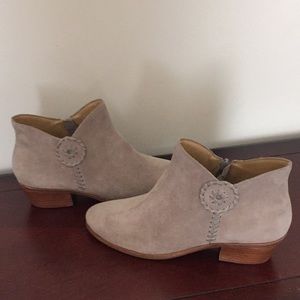 8.5 Jack Rogers leather ankle boots